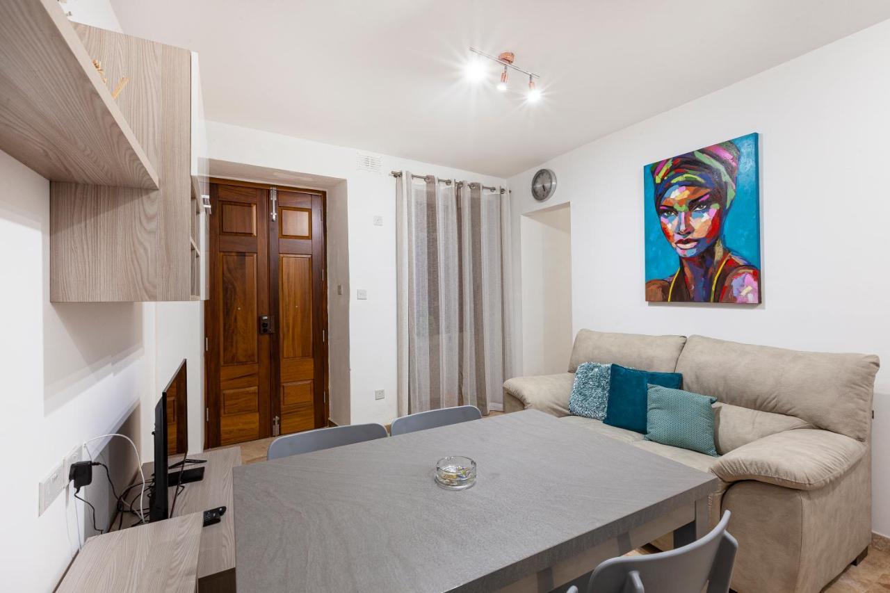 Designer Home With Comfy Sofa In Central Valletta By 360 Estates المظهر الخارجي الصورة